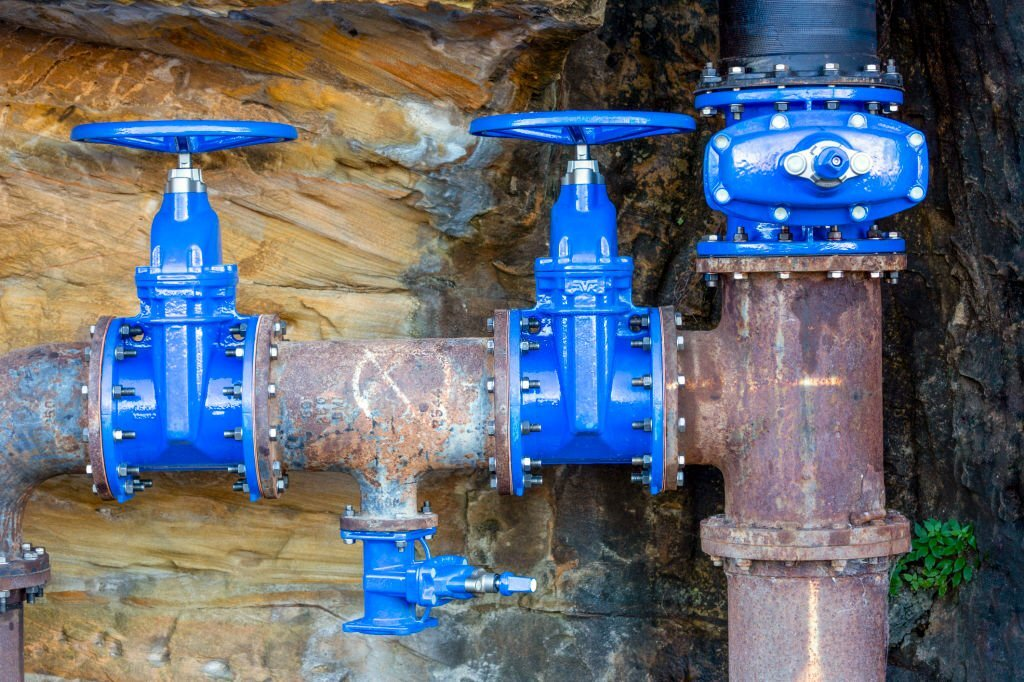 Worn pool plumbing system Worn pool plumbing system